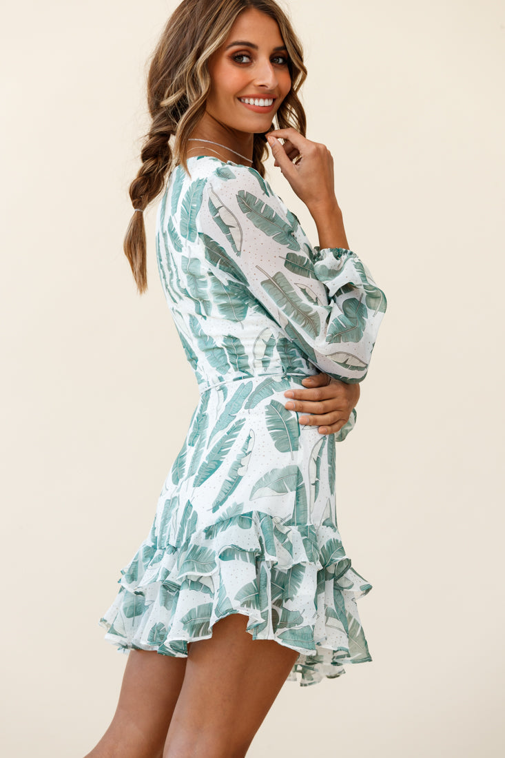 Tozzi Long Balloon Sleeve V-Neckline Dress Feather Print White