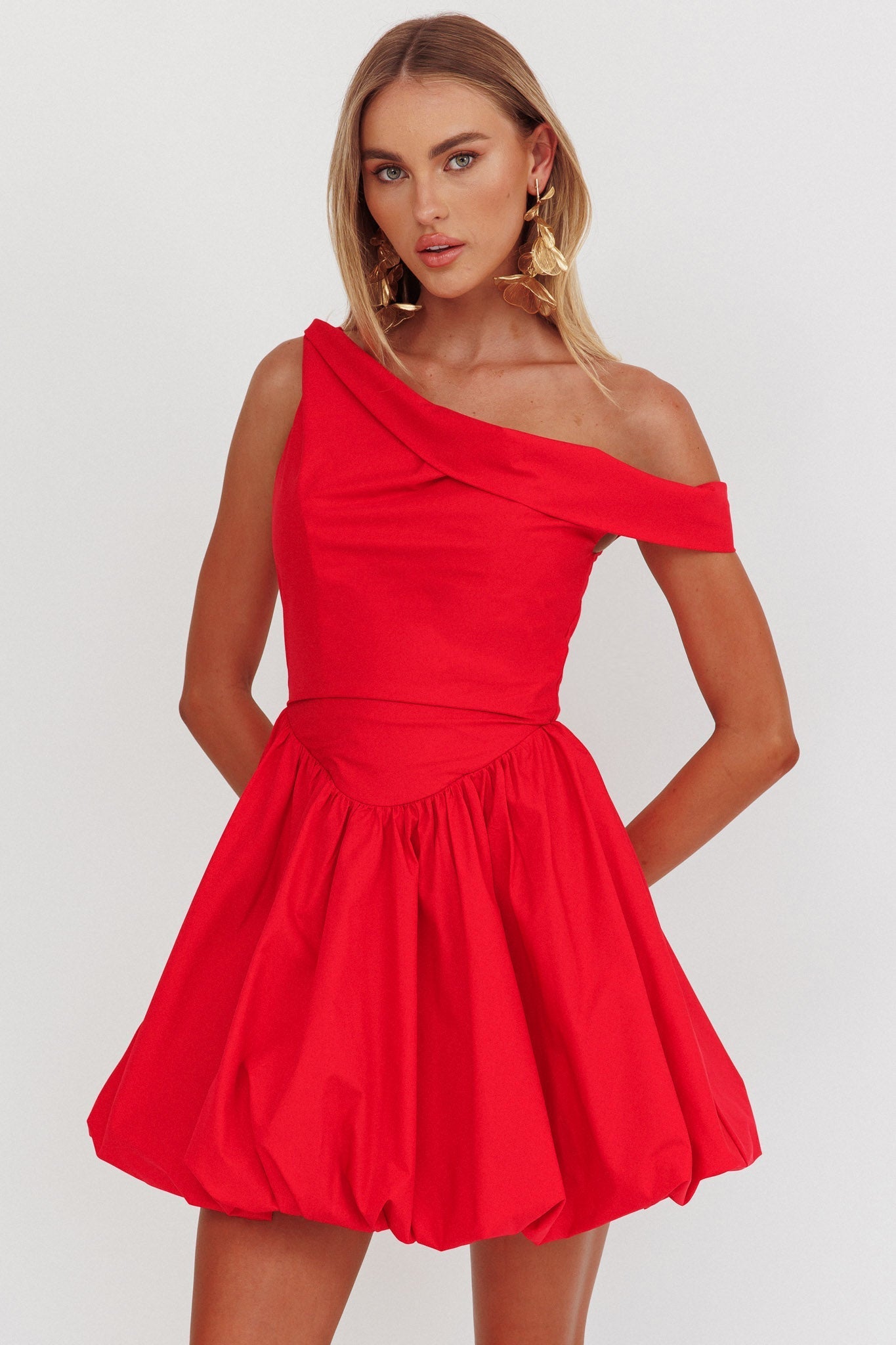 Celinda Asymmetric Neckline Balloon Mini Dress Red